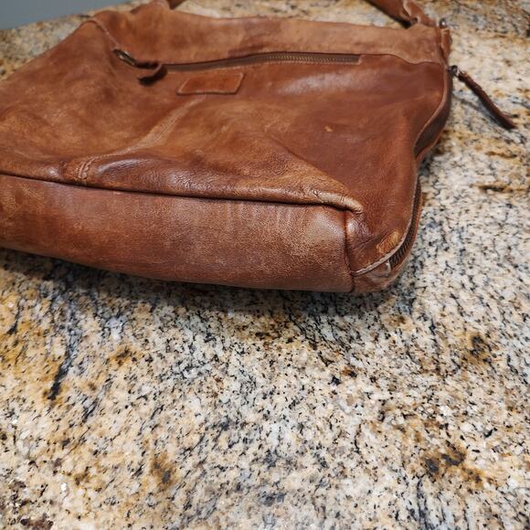 Bull And Hunt 0370 Heritage Distressed Brown Soft Leather Hobo Boho Shoulder Bag - Picture 6 of 16